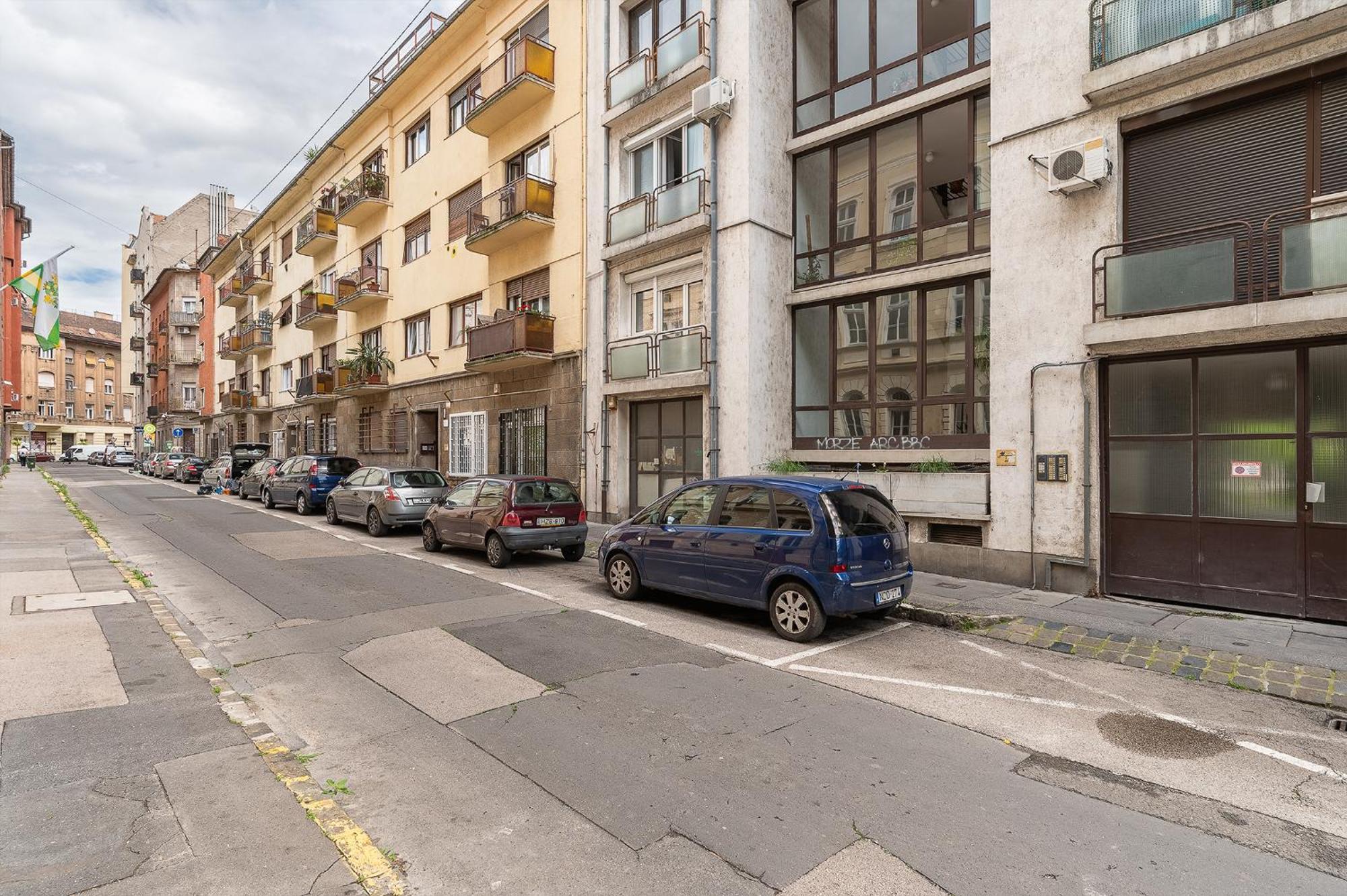 Newly Renovated!!! - Modern Apartment 10 Minutes From The Grand Boulevard Βουδαπέστη Εξωτερικό φωτογραφία